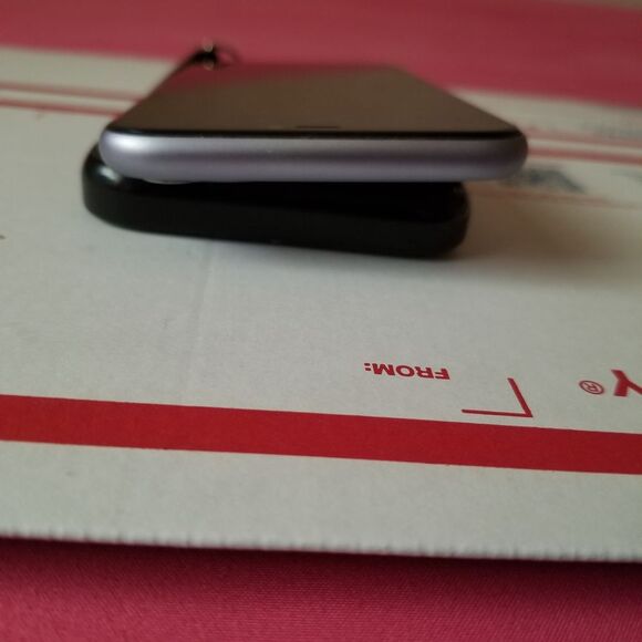 Apple iPhone 11 (Tmobile) - Picture 7 of 14